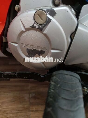Xe máy Honda Super Dream màu đỏ