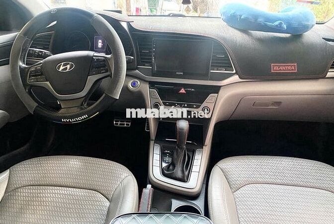 Hyundai Elantra 2016 2.0 AT - 78000 km