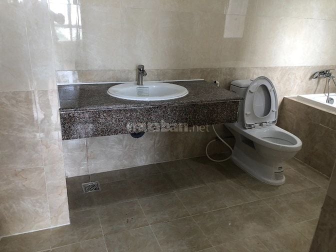 Bán căn hộ 2PN, chung cư Giai Việt 105m2, giá 5,5 tỷ Lh 0908155955
