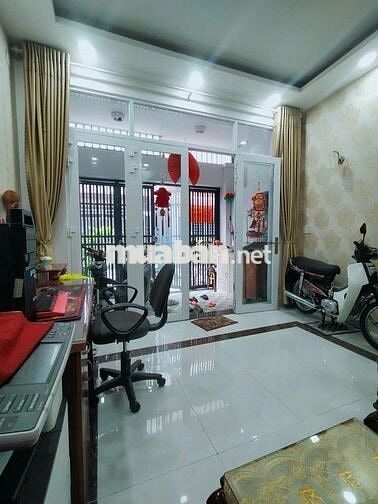 Bán nhà 4 tầng hẻm xe hơi Đào Tông Nguyên – Nhà Bè, mặt tiền kinh