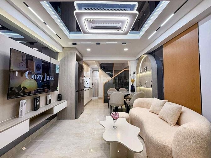 🚨LÊN SÓNG🚨  🔥HOT NHẤT Q3 • CMT8 – P.NHIÊU LỘC • NHÀ ĐẸP • 4TẦNG