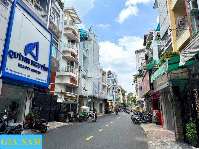 BÁN NHÀ MẶT TIỀN : 3 TRẦN MINH QUYỀN - P. 10 - Q. 10 - TPHCM