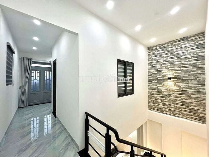 Nhà 2 Tầng Full nội thất kiệt Huỳnh Ngọc Huệ