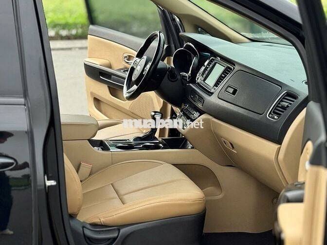 Kia Sedona 2019 2.2 DAT Deluxe - 87000 km