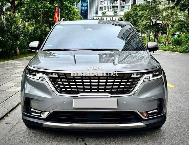 Kia Carnival Signature  2.2 Máy dầu 2024 - 8000 km