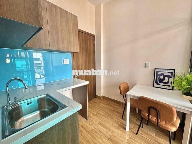 STUDIO BAN CÔNG CỬA SỔ THOÁNG SIÊU ĐẸP MỚI NGUYÊN RỘNG RÃI THOÁNG
