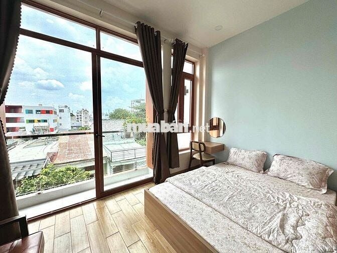 STUDIO BAN CÔNG CỬA SỔ THOÁNG SIÊU ĐẸP MỚI NGUYÊN RỘNG RÃI THOÁNG
