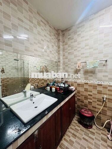 Nhà Tân Phú âu cơ 90m2 giá 6,2 tỷ