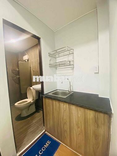 Phòng trọ 18m2 đường Cô Giang, Quận 1 đủ nội thất