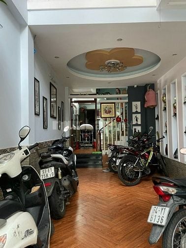 Cho thuê phòng tiện nghi : 1074A.39 Trường Sa, P12, Q3 ,TPHCM