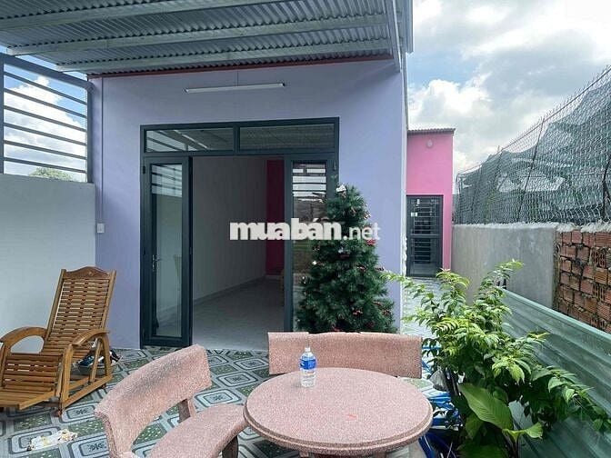 Bán nhà cấp bốn diện tích 105 m² 2  pngủ gần trường mầm non họa mi