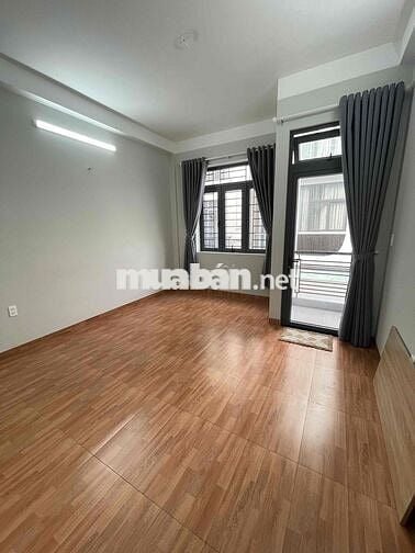 Nhà Mới Hẻm 5M Nguyễn Sơn. DT:4 X 14 Trệt 2lau 4PN 3WC 4May lanh