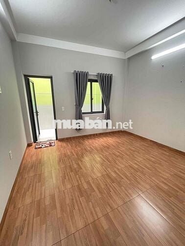 Nhà Mới Hẻm 5M Nguyễn Sơn. DT:4 X 14 Trệt 2lau 4PN 3WC 4May lanh