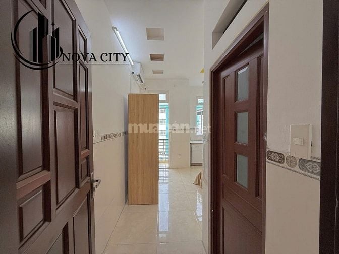 Cho thuê phòng trọ full nội thất, có ban công đường Bùi Minh Trực, Quậ