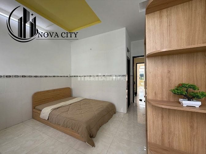 Cho thuê phòng trọ full nội thất, có ban công đường Bùi Minh Trực, Quậ