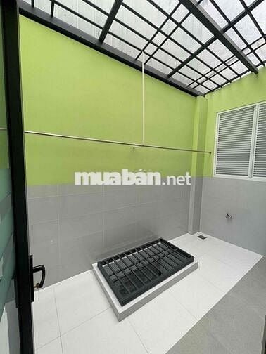 Nhà Mới Hẻm 5M Nguyễn Sơn. DT:4 X 14 Trệt 2lau 4PN 3WC 4May lanh