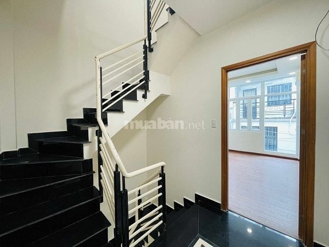 Bán nhà hẻm 345 Trần Hưng Đạo Q.1 - 3PN 5WC - giá 6,5 tỷ