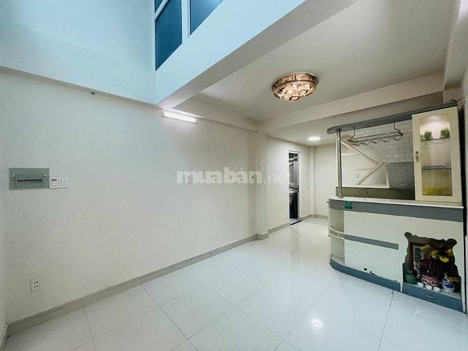 Bán nhà hẻm 345 Trần Hưng Đạo Q.1 - 3PN 5WC - giá 6,5 tỷ