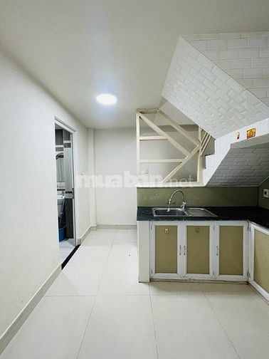 Bán nhà hẻm 345 Trần Hưng Đạo Q.1 - 3PN 5WC - giá 6,5 tỷ