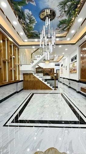 Bán nhà 2 tầng - Dt 175m2 Mặt tiền Trần Văn Mười