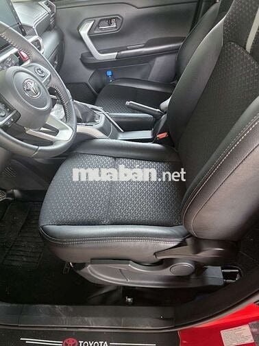 Raize Đỏ Nóc Đen 1.0 Turbo - 7000 km