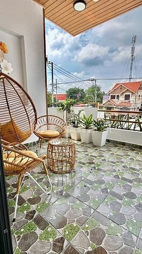 Bán nhà 2 tầng - Dt 175m2 Mặt tiền Trần Văn Mười