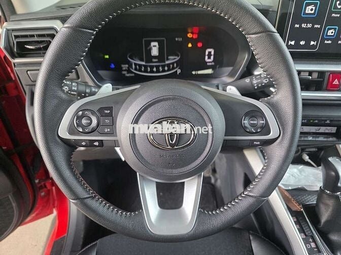 Raize Đỏ Nóc Đen 1.0 Turbo - 7000 km