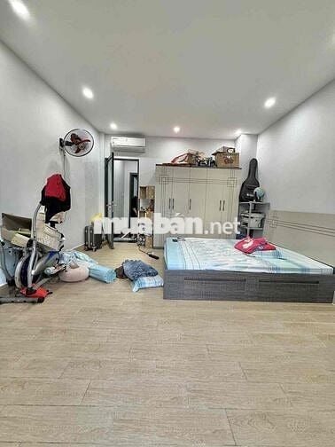 Bán nhà Tây Thạnh, Hẻm xe tải cách 30m, 42m2, 4 tầng, Chỉ 4tỷ8 hiếm