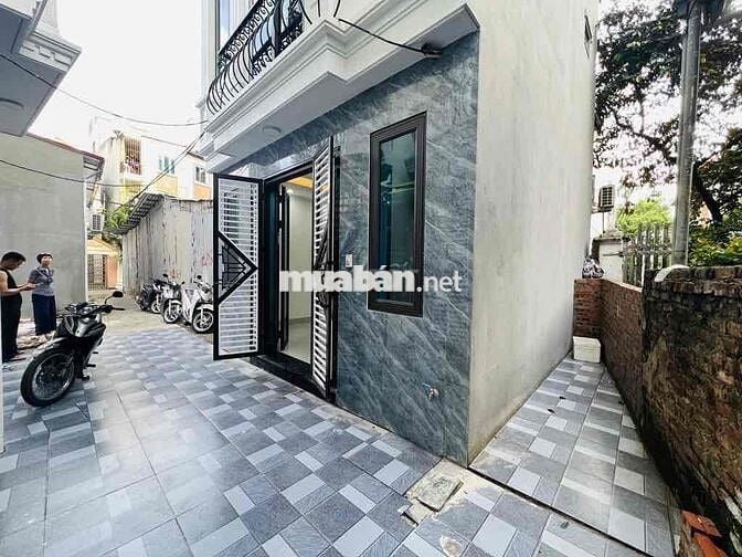 Nhà đẹp trung tâm tổ 10 Phường Yên Nghĩa