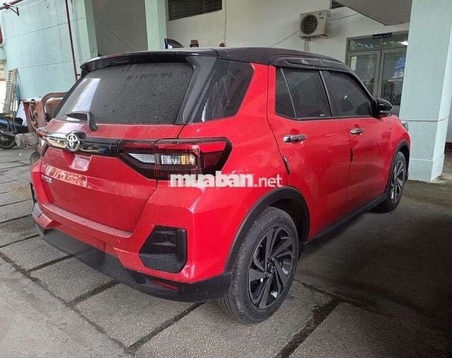 Raize Đỏ Nóc Đen 1.0 Turbo - 7000 km