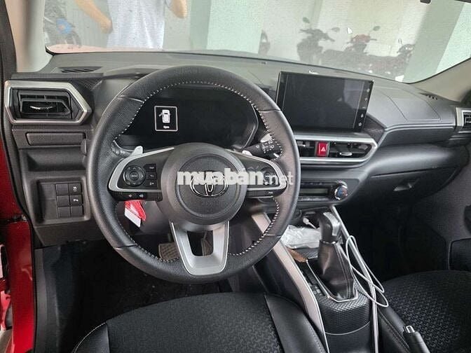 Raize Đỏ Nóc Đen 1.0 Turbo - 7000 km
