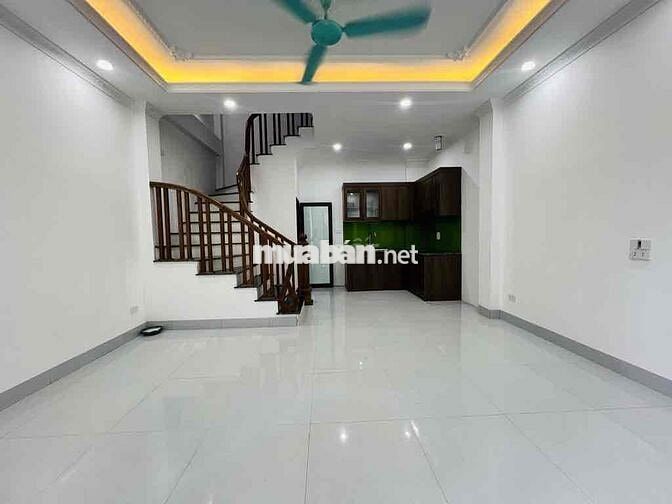 Nhà đẹp trung tâm tổ 10 Phường Yên Nghĩa