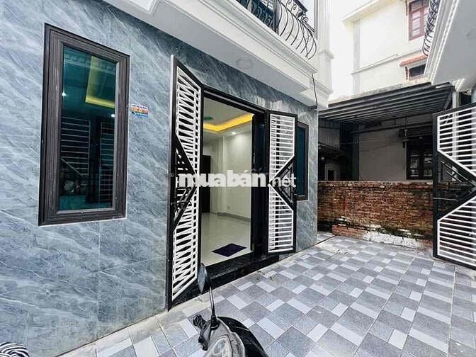 Nhà đẹp trung tâm tổ 10 Phường Yên Nghĩa