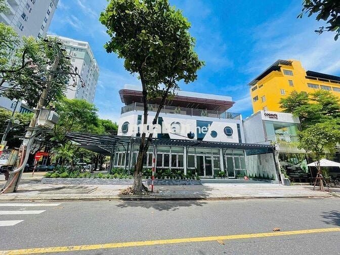 Cho thuê căn góc 2 tầng mặt tiền : Trần Phú & Nguyễn Du , Hải Châu