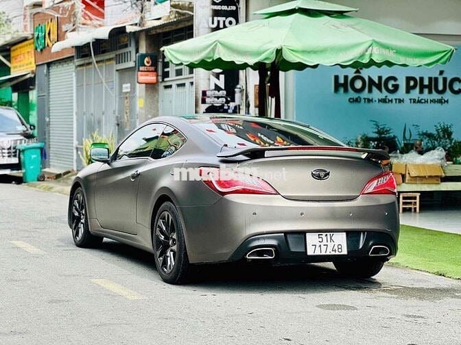 Hyundai Genesis Coupe model 2013
