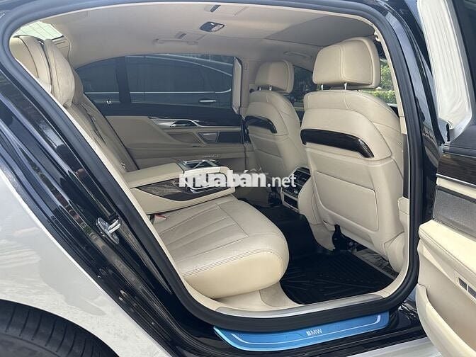BMW 730Li sx 2017 đklđ 2020 lăn bánh chỉ 48.000km