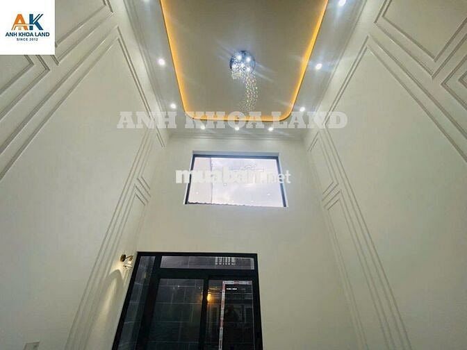 877HBC- Nhà 1 trệt , 1 lửng , 2 lầu , đầy đủ phòng bếp , phòng thờ