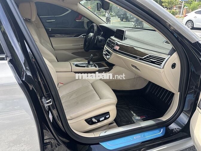 BMW 730Li sx 2017 đklđ 2020 lăn bánh chỉ 48.000km