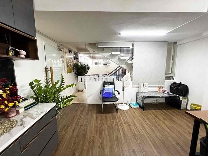 CHO THUÊ TẦNG LỬNG DT 20m2. (4*5m2)