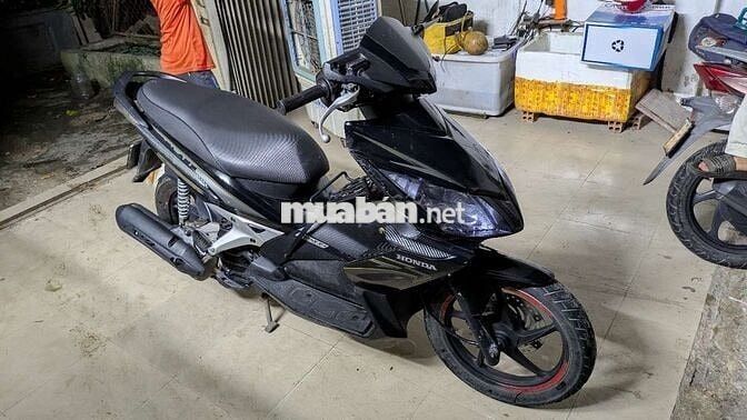 Cần bán Ari Blade đời đầu lên áo Thái