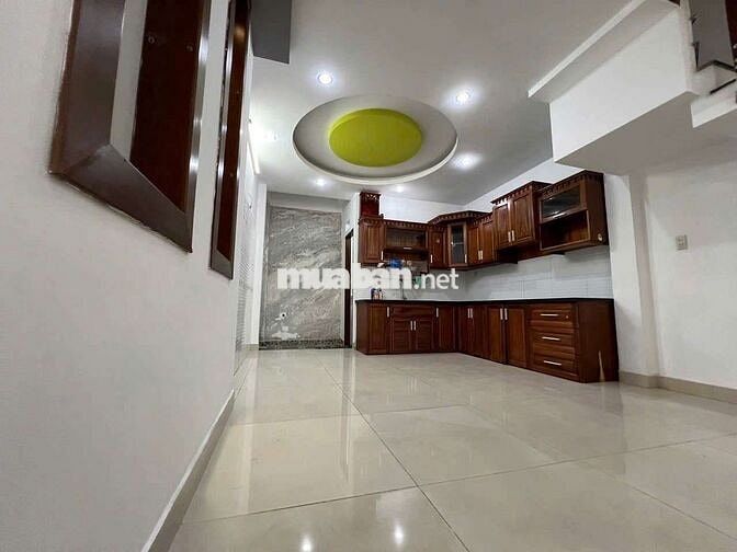 Nhà DQH mới đẹp hẻm xe hơi đậu cửa 5pn 4wc thích hợp làm VPCT