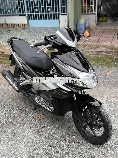 HONDA AIR BLADE FI. ĐỜI 2010. xe nguyên zin cọp