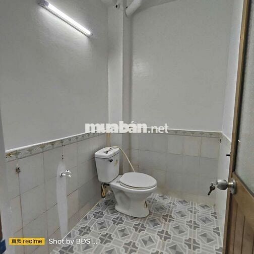 Nhà 68m2 1trệt 1lầu 2pn 2wc đối diện Vạn Phúc 7.5triệu