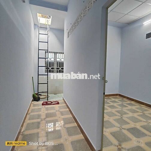 Nhà 68m2 1trệt 1lầu 2pn 2wc đối diện Vạn Phúc 7.5triệu