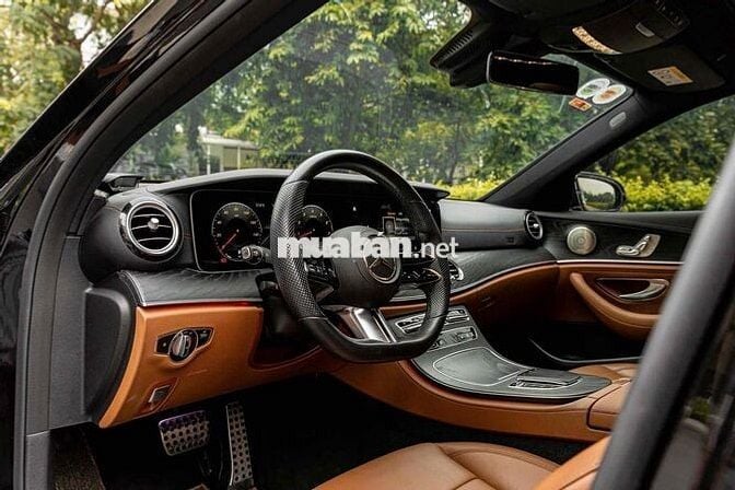 E300 AMG 2022 màu đen nt nâu siêu lướt & siêu đẹp