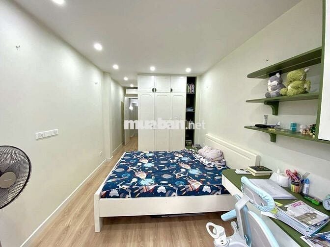 Lạc Long Quân - NHÀ MỚI, NGÕ 3M - 15M RA Ô TÔ TRÁNH - PHÂN LÔ GIÁ 9.X