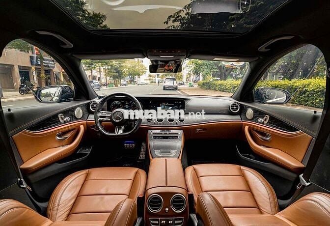 E300 AMG 2022 màu đen nt nâu siêu lướt & siêu đẹp