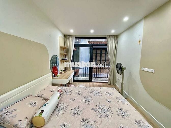 Lạc Long Quân - NHÀ MỚI, NGÕ 3M - 15M RA Ô TÔ TRÁNH - PHÂN LÔ GIÁ 9.X