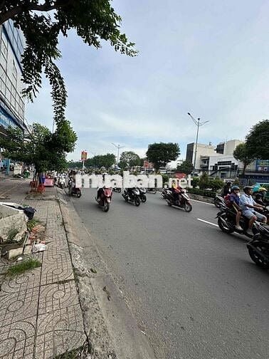 Nhà Mặt Tiền Trường Chinh Ngay Cầu Tham Lương