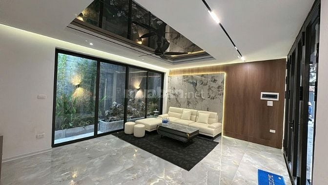 Bán Nhà Hoàng Văn Thái 6 Tầng Xây Mới Mặt Tiền 8,4M ( Cách Ô Tô 5M )